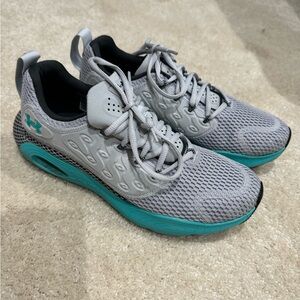 Under Armour Shoes-size 9.5